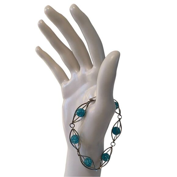 Vintage Silvertone & Light Blue Beaded Chain Bracelet. - Picture 4 of 5